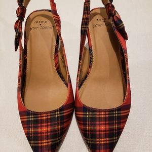 🆕BETSEY JOHNSON RED CYLINDER HEEL PUMP